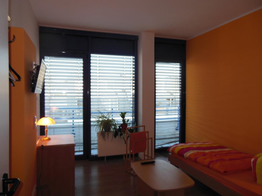 Lut10Her Sky-Fly Hotel Leipzig Habitación foto