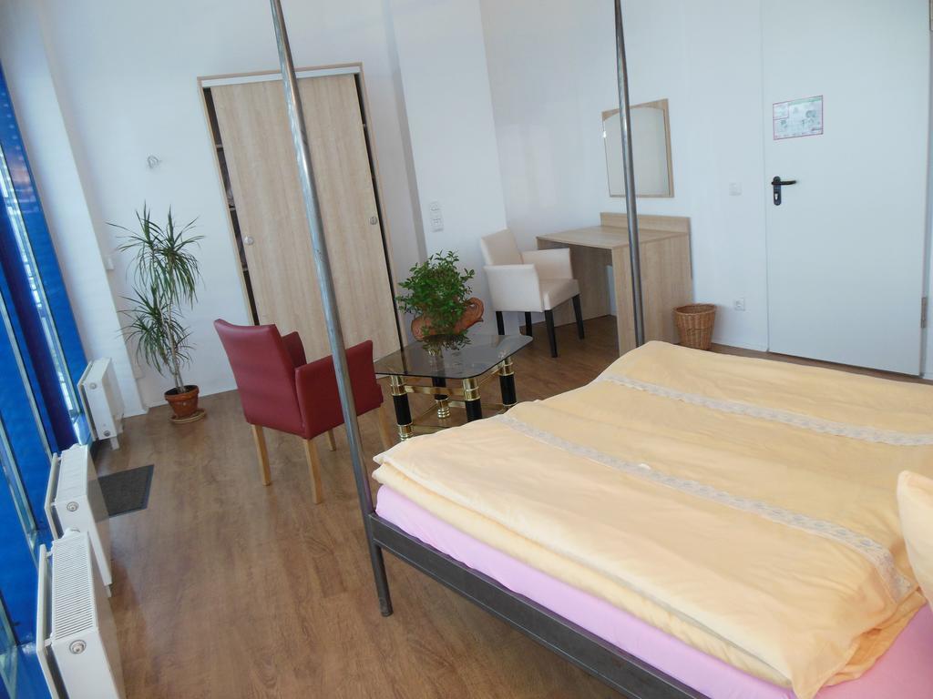 Lut10Her Sky-Fly Hotel Leipzig Habitación foto